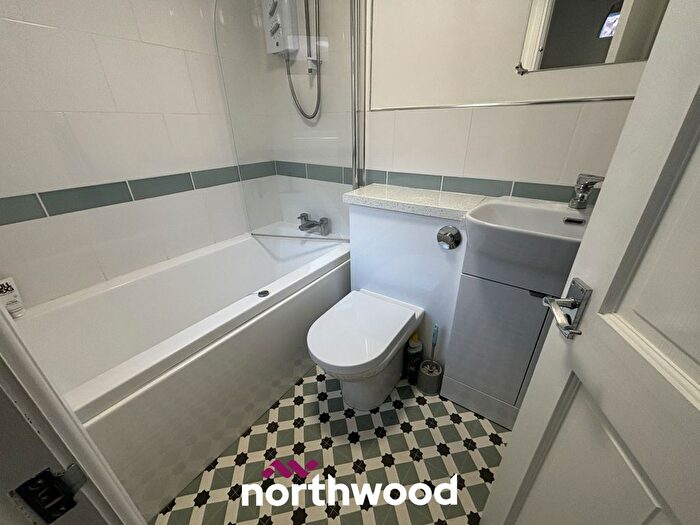 3 Bedroom Terraced House For Sale In Kenneth Avenue, Stainforth, Doncaster, DN7