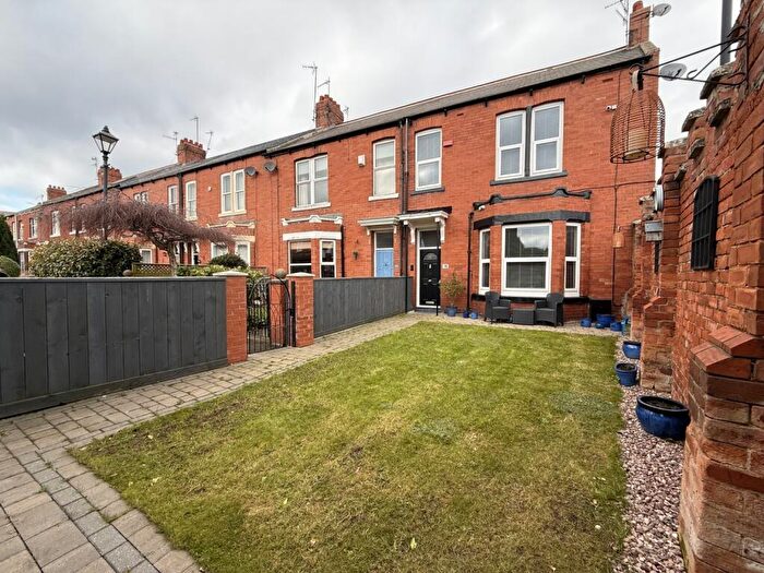 4 Bedroom End Of Terrace House For Sale In Valebrooke Avenue, Sunderland, SR2