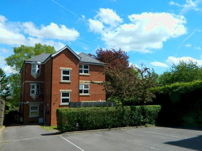 2 Bedroom Flat To Rent In Regal Point, London Road, Maidstone, Kent, ME16