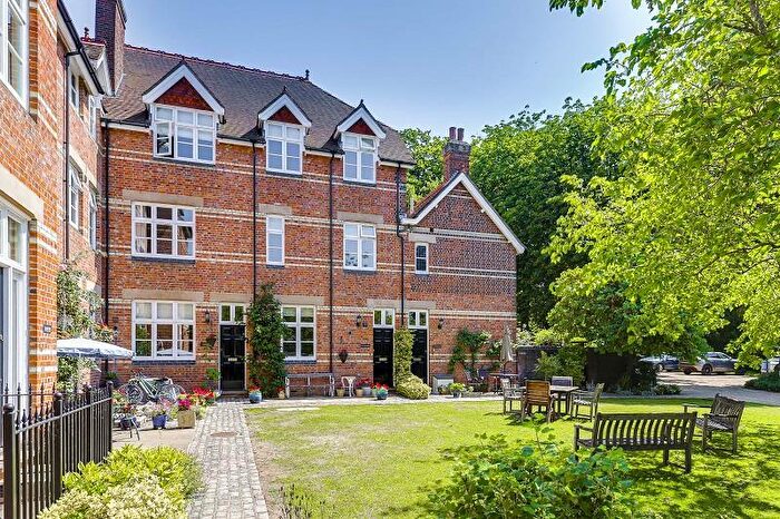 4 Bedroom Town House For Sale In St. Francis Close, Buntingford, SG9