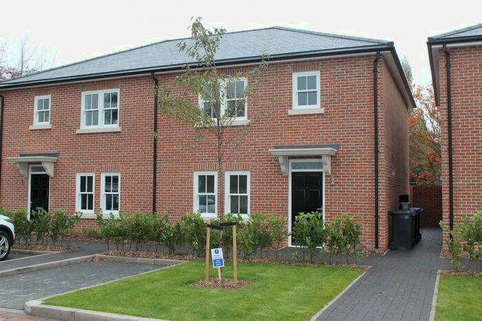 2 Bedroom Semi-Detached House To Rent In Mobbs Close, Stoke Poges, Slough, SL2