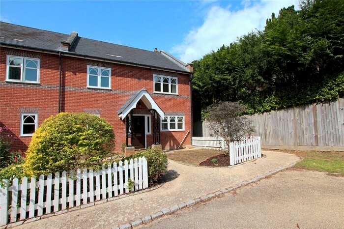 3 Bedroom End Of Terrace House To Rent In Convent Gardens, Findon Village, Worthing, West Sussex, BN14
