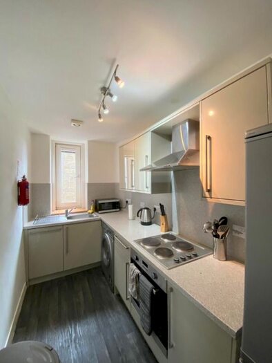 2 Bedroom Flat To Rent In Ogilvie Street, City Centre, Dundee, DD4