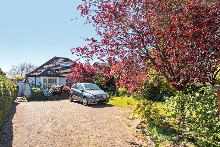 3 Bedroom Bungalow For Sale In Slade Road, Ottershaw, KT16