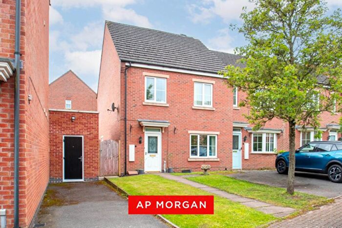4 Bedroom End Of Terrace House For Sale In William Road, Northfield, Birmingham, West Midlands, B31