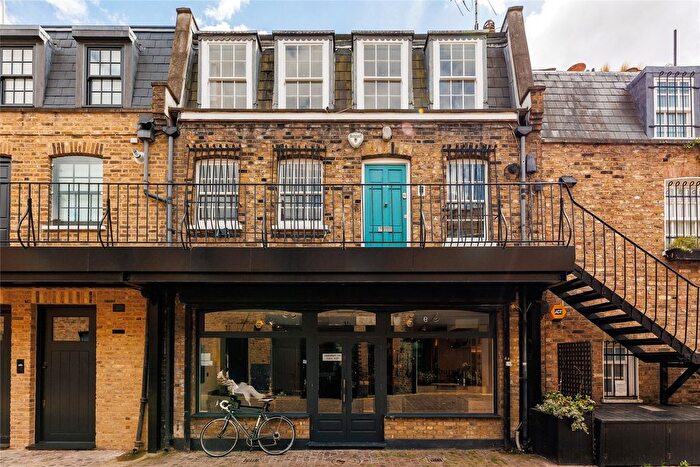3 Bedroom Detached House For Sale In Ledbury Mews North, Notting Hill, London, W11