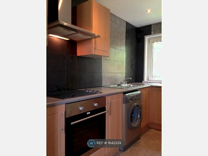 2 Bedroom Flat To Rent In Hazel Road, Cumbernauld, Glasgow, G67