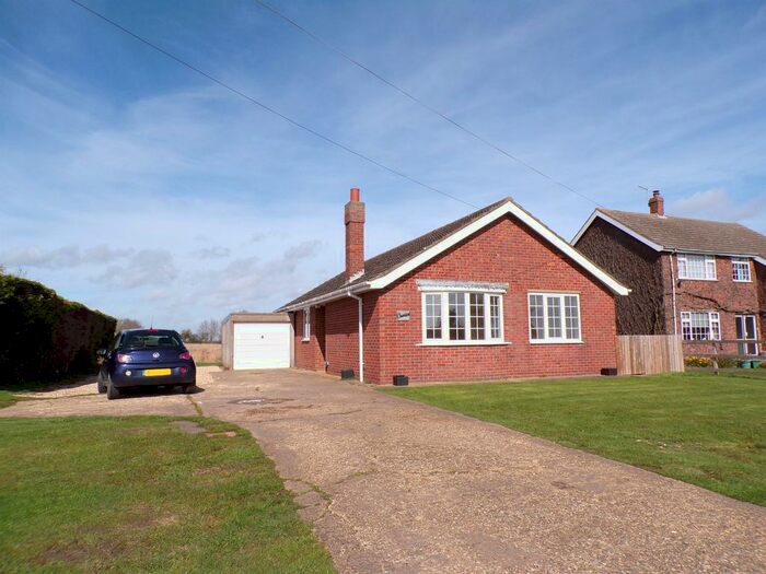 3 Bedroom Bungalow For Sale In King Street, Yarburgh, Louth, LN11