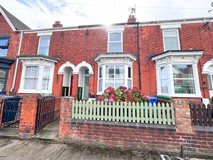 3 Bedroom Terraced House For Sale In St. Augustine Avenue, Grimsby, DN32