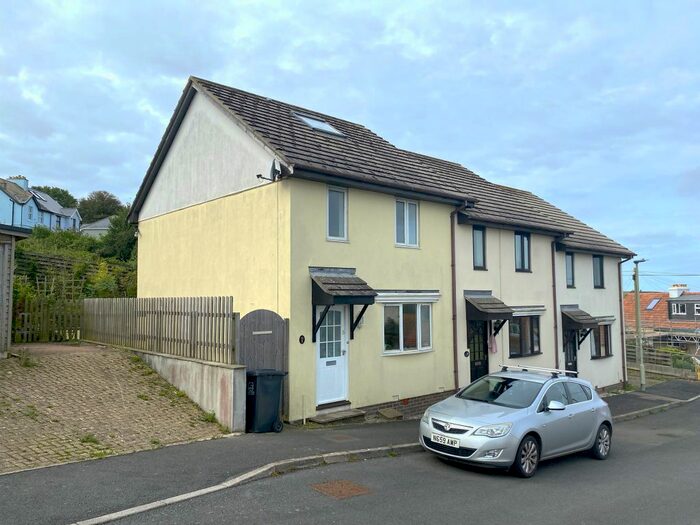 4 Bedroom End Of Terrace House To Rent In Berry Close, Salcombe, TQ8