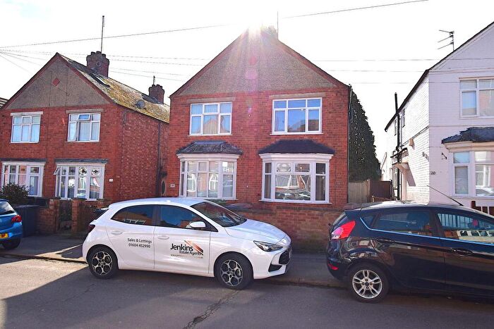 3 Bedroom Semi Detached House For Sale In Leys Road, Wellingborough, NN8