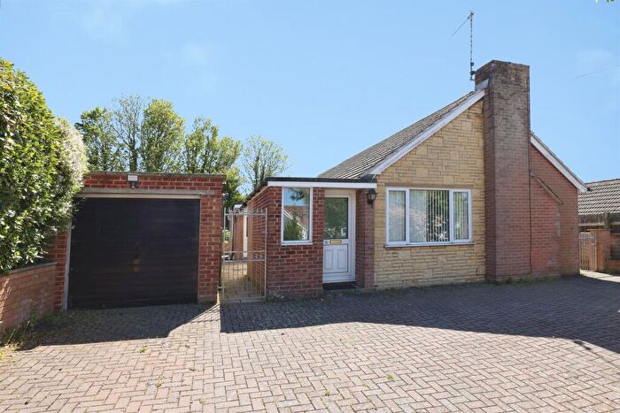 4 Bedroom Detached Bungalow For Sale In Pollen Close, Figheldean, Salisbury, SP4