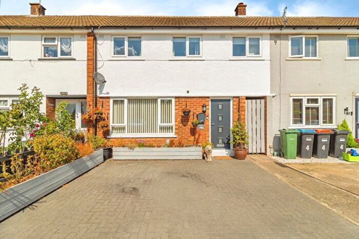 3 Bedroom Terraced House For Sale In Thames Close, Bletchley, Milton Keynes, Buckinghamshire, MK3