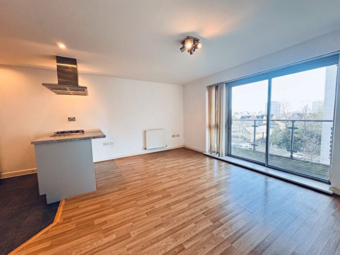 1 Bedroom Flat To Rent In Merchant Street, London, E3