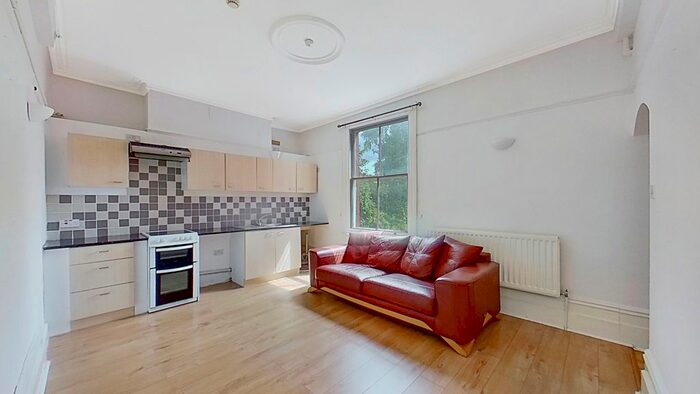 1 Bedroom Flat To Rent In Ashby Road, Burton-On-Trent, Staffordshire, DE15