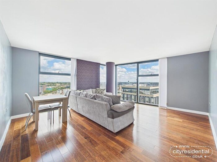 2 Bedroom Apartment For Sale In West Tower, Liverpool, L3