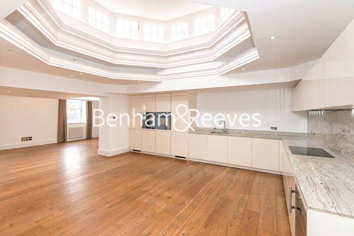 3 Bedroom Flat To Rent In Vitali Close, Barnes, SW15