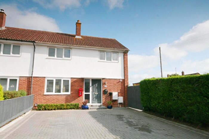 3 Bedroom Semi-Detached House For Sale In Elton Crescent, Wheatley, OX33