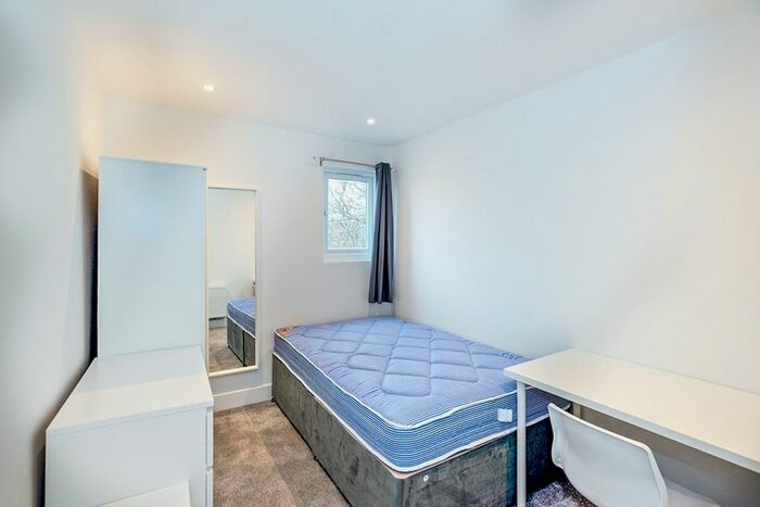 Studio To Rent In Telephone Road, Southsea, Hampshire, PO4