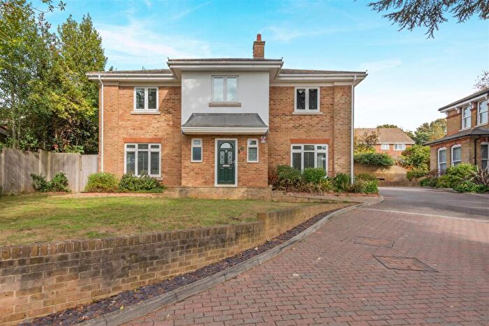5 Bedroom Detached House For Sale In Providence Park, Penenden Heath, Maidstone, ME14
