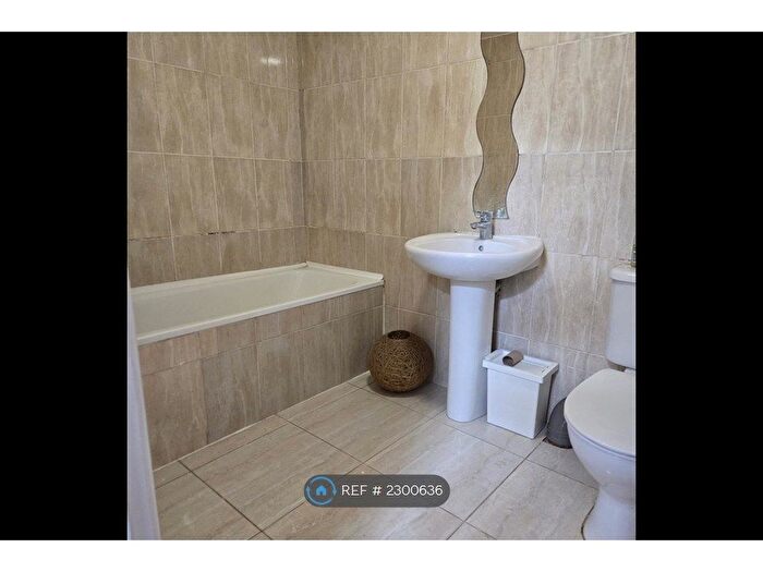 2 Bedroom Flat To Rent In Wightman Road, London, N4