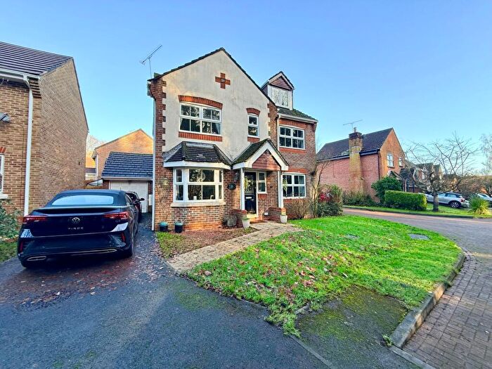 5 Bedroom Detached House To Rent In Blencowe Drive, Chandler's Ford, SO53