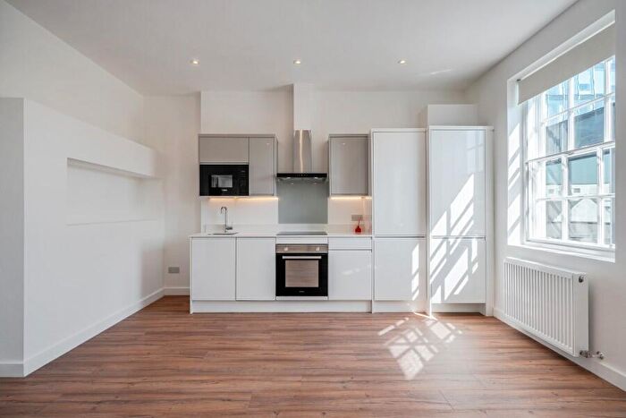 Studio To Rent In Bank Chambers, Woking, Surrey, GU21
