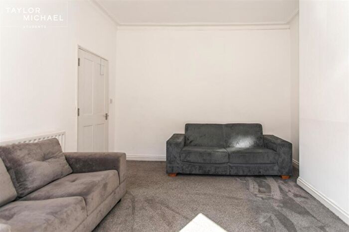 6 Bedroom Terraced House To Rent In Viaduct Road, Brighton, BN1