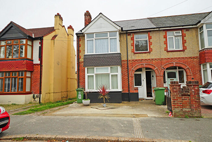 1 Bedroom Apartment To Rent In Hilary Avenue, Cosham, Portsmouth, PO6