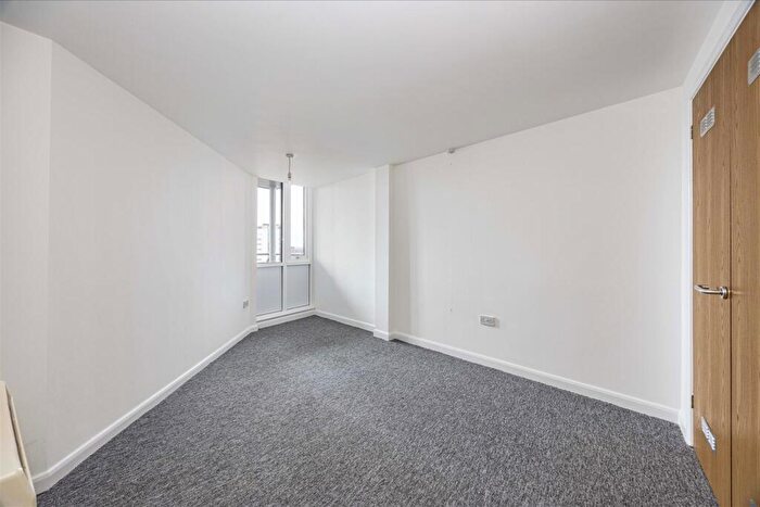 1 Bedroom Flat To Rent In Trivett Square, Nottingham, NG1
