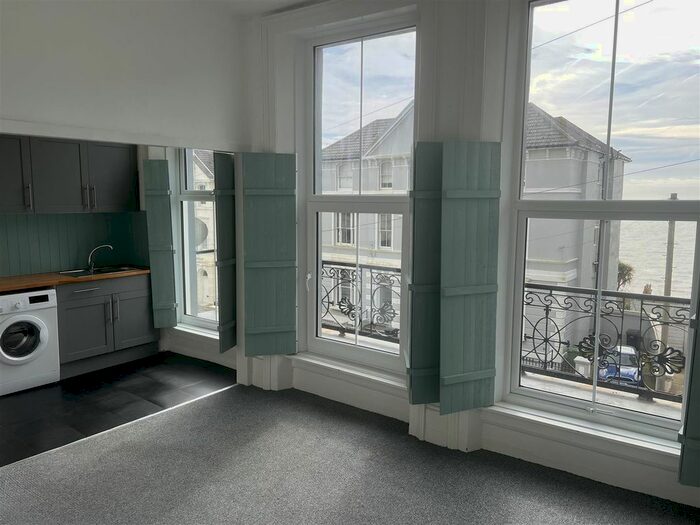 1 Bedroom Flat To Rent In West Hill Road, St. Leonards-On-Sea, TN38