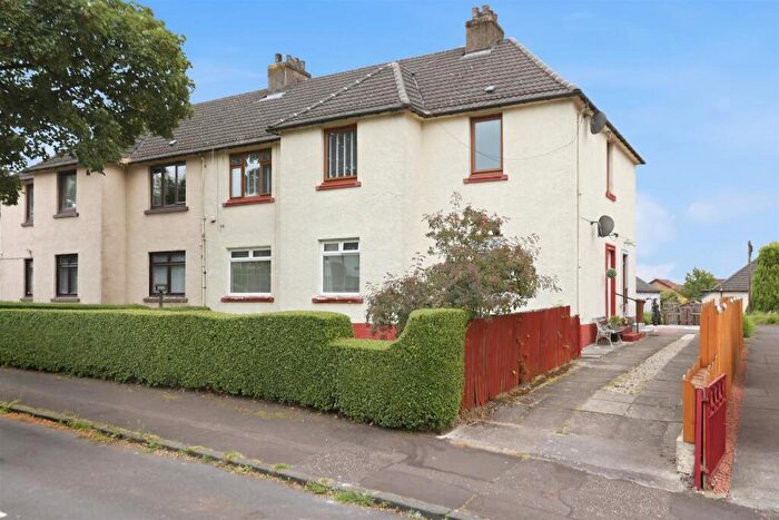 3 Bedroom Flat For Sale In Briar Drive, Clydebank, G81