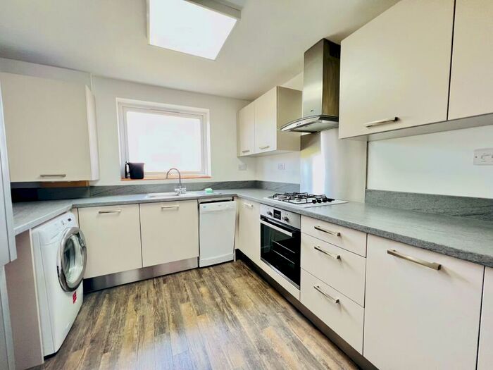 2 Bedroom Maisonette To Rent In Tidenham Gardens, Park Hill, Croydon, Surrey, CR0