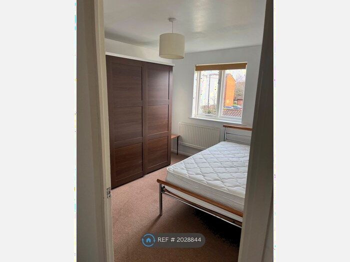 2 Bedroom Flat To Rent In John Silkin Lane, London, SE8