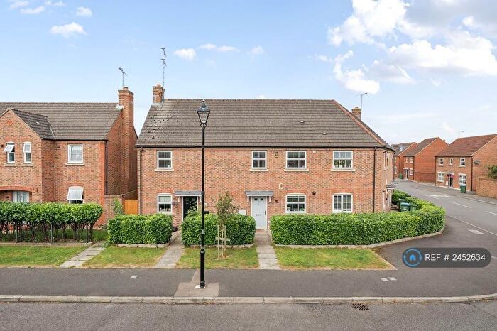 2 Bedroom Maisonette To Rent In Aylesbury, Aylesbury, HP19