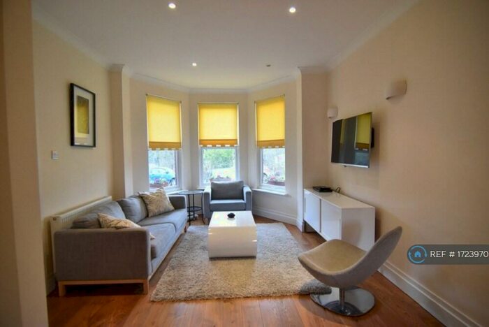 4 Bedroom Terraced House To Rent In Gordon Road, London, N3