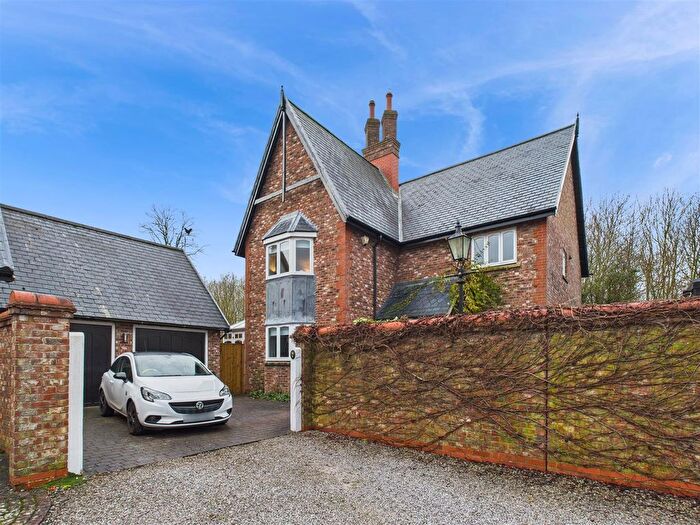 4 Bedroom Detached House For Sale In Manor Fields, West Ella, HU10