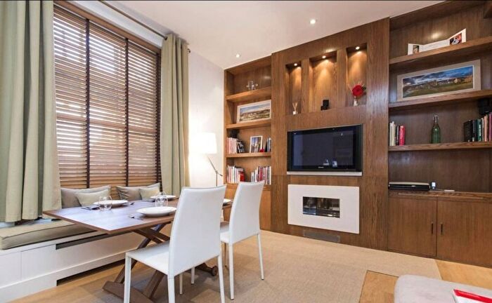 2 Bedroom Flat To Rent In West Eaton Place, Belgravia, London, SW1X