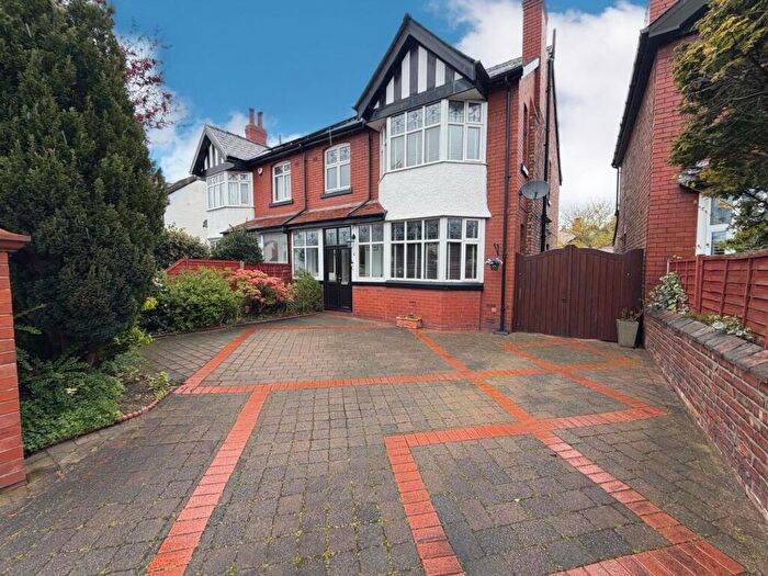 4 Bedroom Semi Detached House For Sale In Everard Road, Southport, PR8