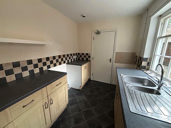 2 Bedroom Semi-Detached Bungalow For Sale In Upgate, Louth, Lincolnshire, LN11