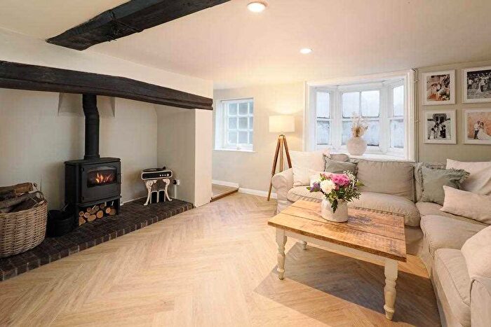 3 Bedroom Semi-Detached House For Sale In Blacking Bottle Cottage, The Street, Barham, CT4