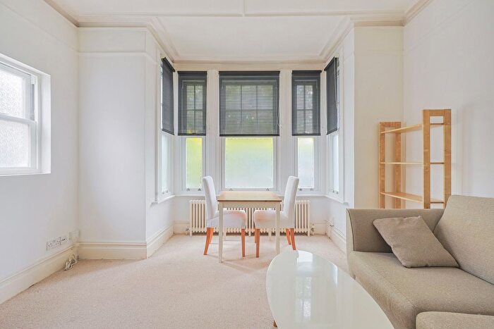 1 Bedroom Flat To Rent In Sutton Lane South, London, W4