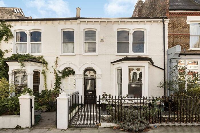 5 Bedroom Terraced House To Rent In Cheverton Road, Whitehall Park, N19