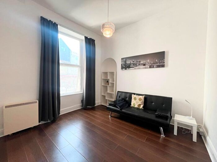 1 Bedroom Apartment To Rent In Connaught Avenue, PL4
