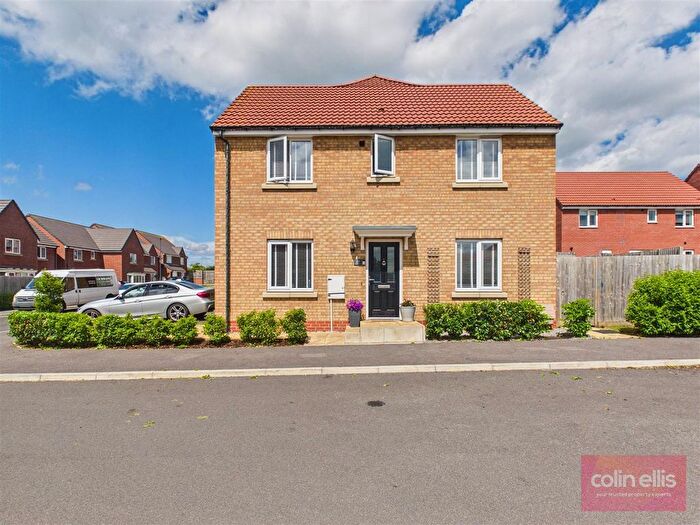 3 Bedroom End Of Terrace House For Sale In Farrier Way, East Ayton, Scarborough, YO13