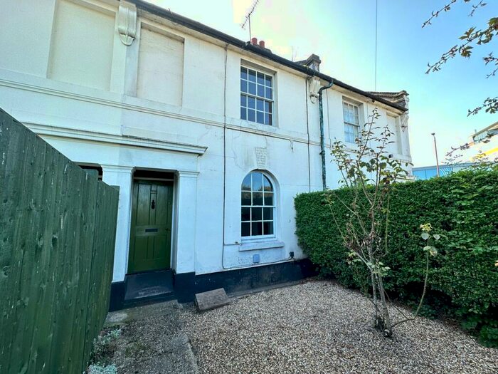 3 Bedroom Terraced House To Rent In Baddow Road, Chelmsford, CM2