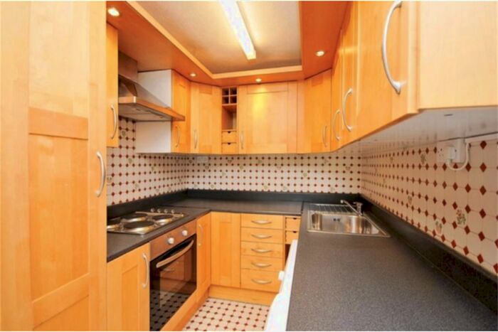 2 Bedroom Flat To Rent In Taymount Rise, London, SE23