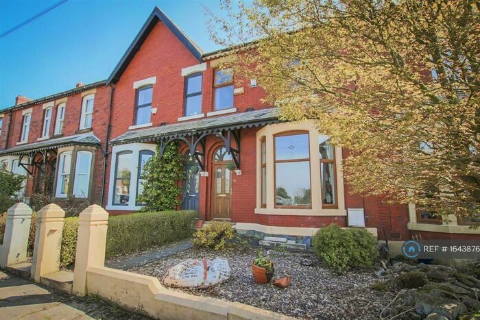 6 Bedroom Terraced House To Rent In Fecitt Road, Blackburn, BB2