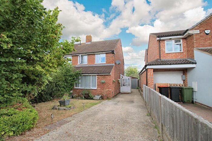 2 Bedroom Semi-Detached House For Sale In Osborn Road, Barton-Le-Clay, MK45