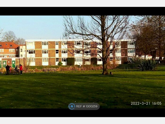 2 Bedroom Maisonette To Rent In Prescott House, Croydon, CR0
